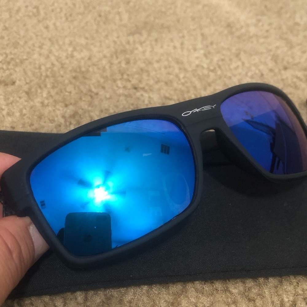 Oakley Two Face Reflective Blue Sunglasses - Picture 2 of 8